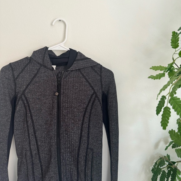 Lululemon Daily Practice Herringbone Full Zip Hooded Jacket - Picture 2 of 6